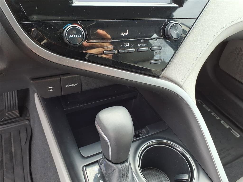 Used 2019 Toyota Camry SE image 29