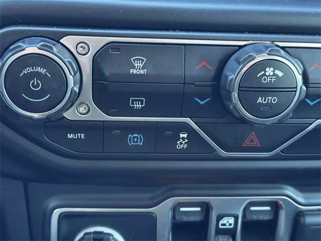 Used 2021 Jeep Wrangler Unlimited Sahara image 34