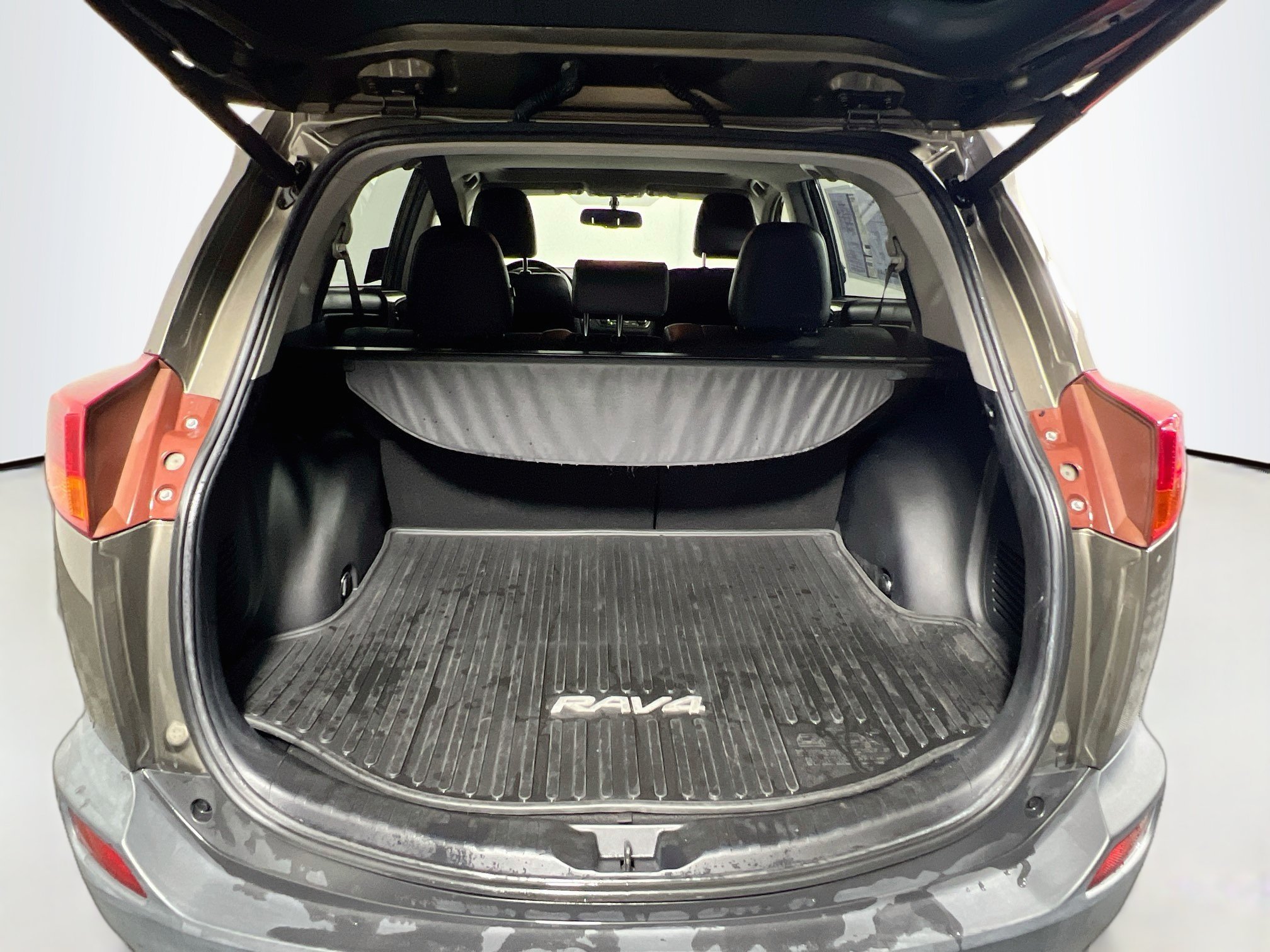 Used 2013 Toyota RAV4 Limited AWD/4WD image 33