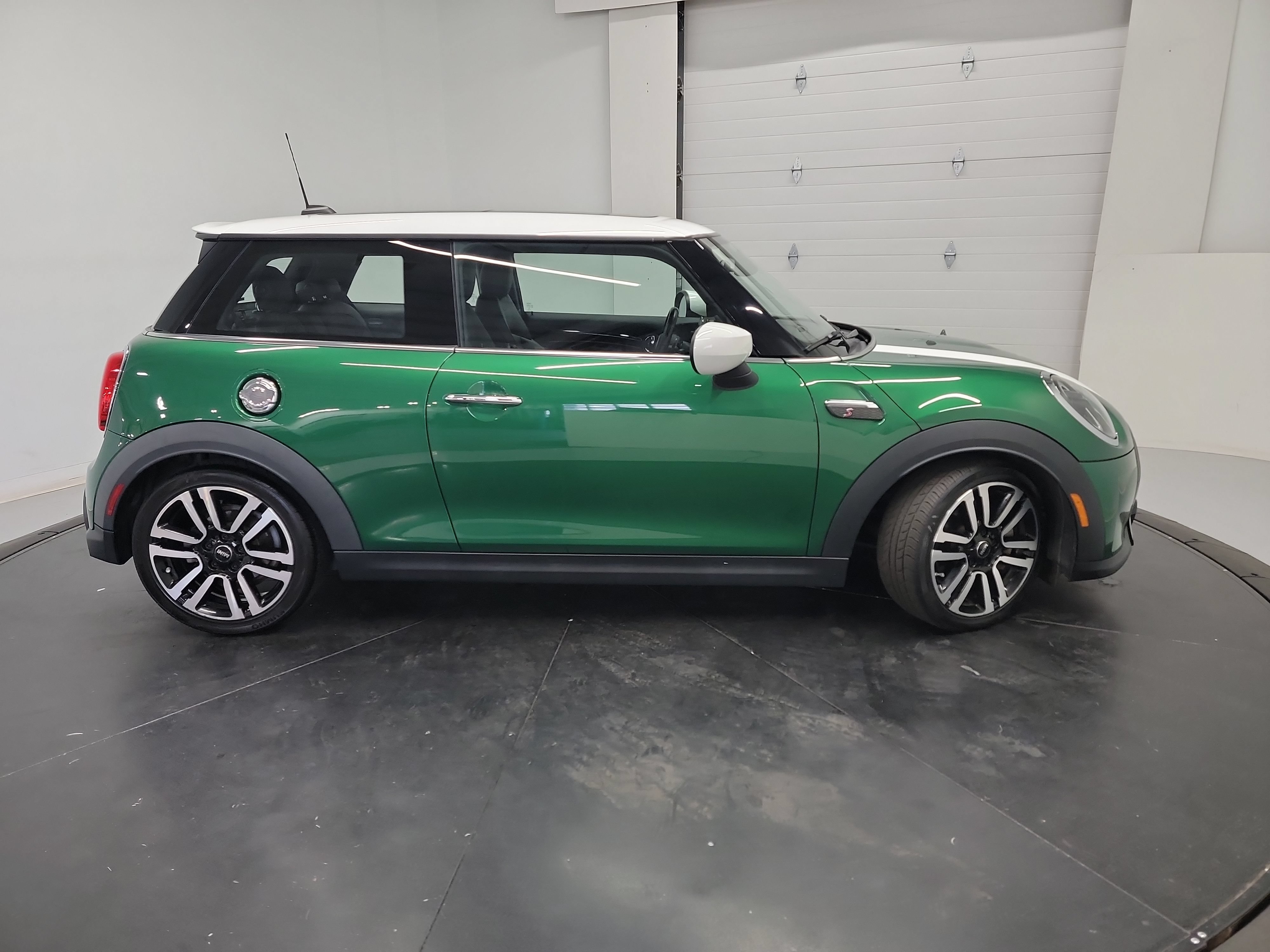 Used 2022 MINI Cooper S FWD image 11