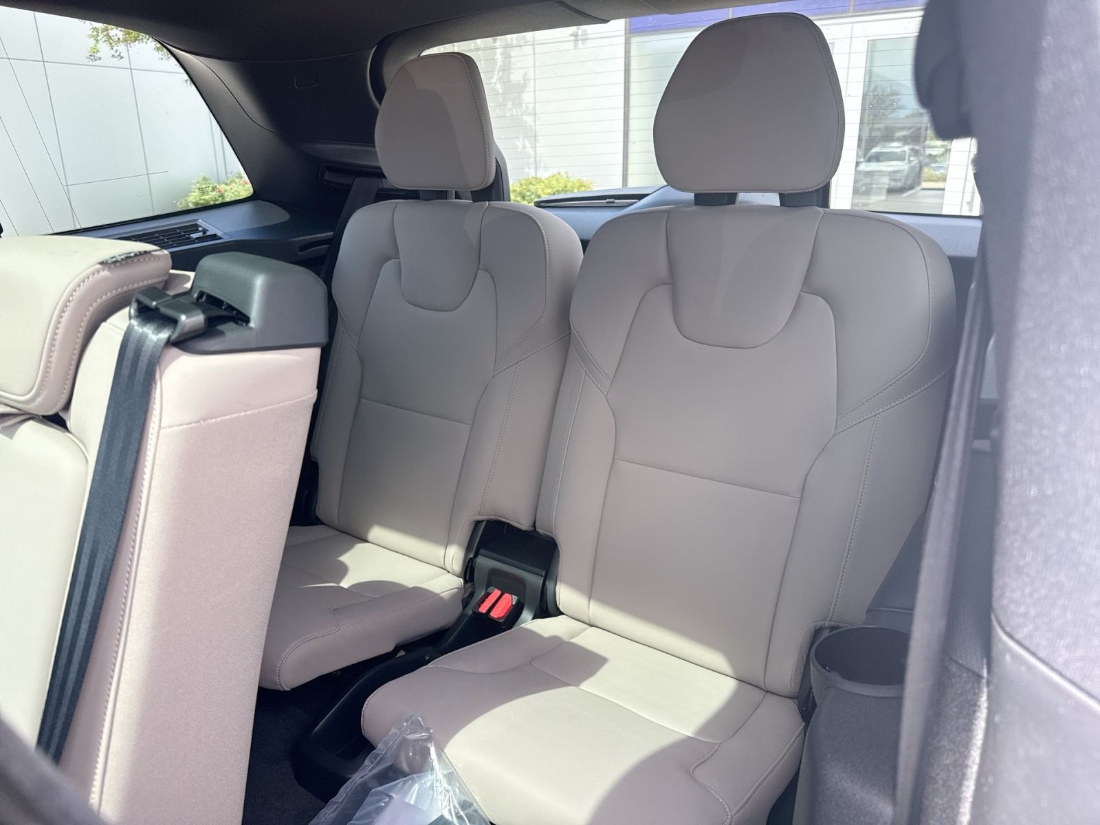 New 2026 Volvo XC90 T8 Plus w/ Protection Package Premier AWD/4WD image 26