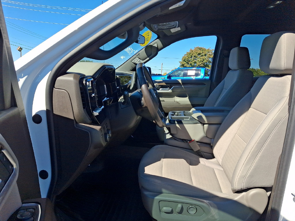 Used 2022 Chevrolet Silverado 1500 LT RWD image 13