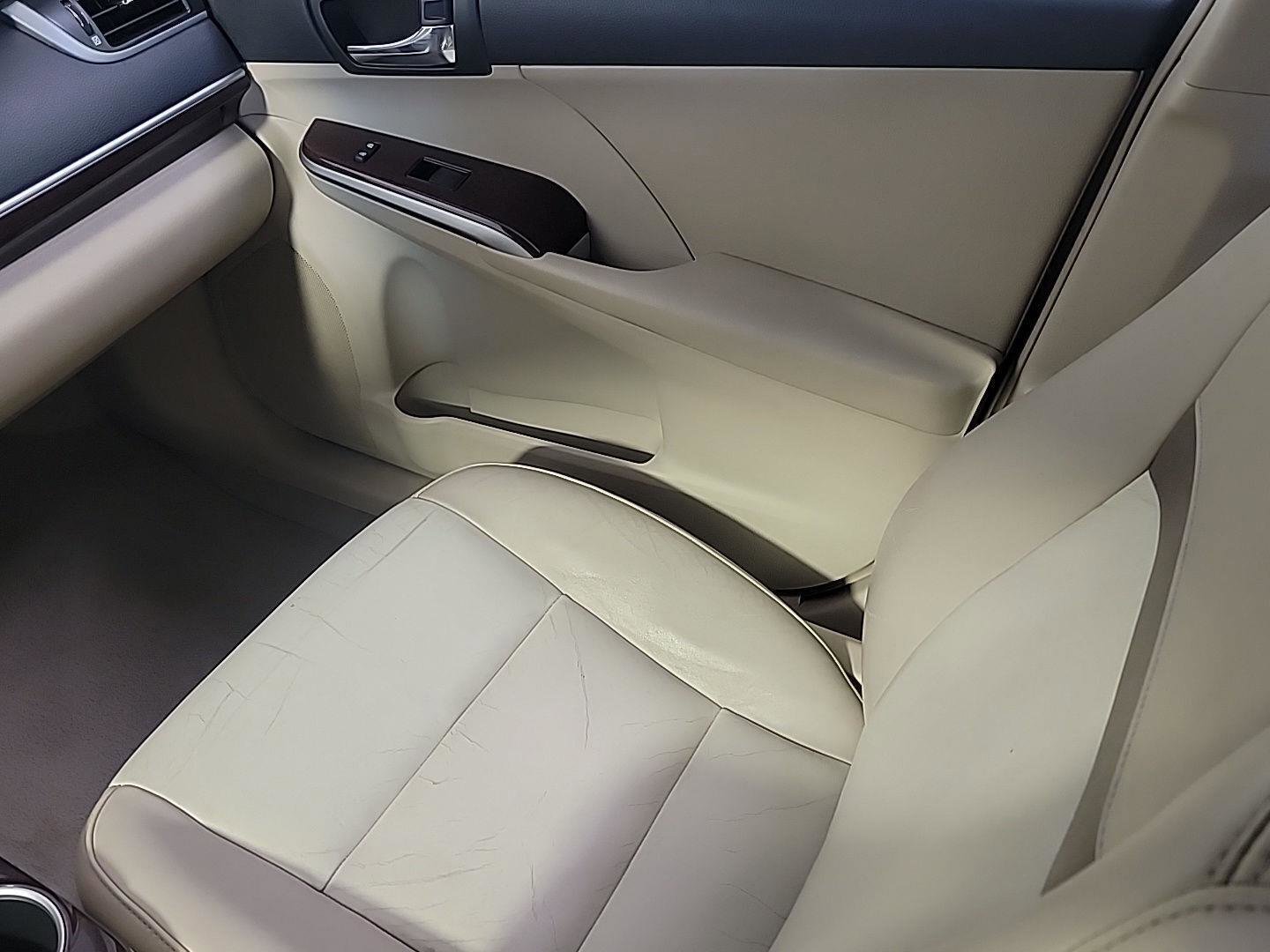 Used 2012 Toyota Camry XLE w/ Leather Pkg FWD image 21