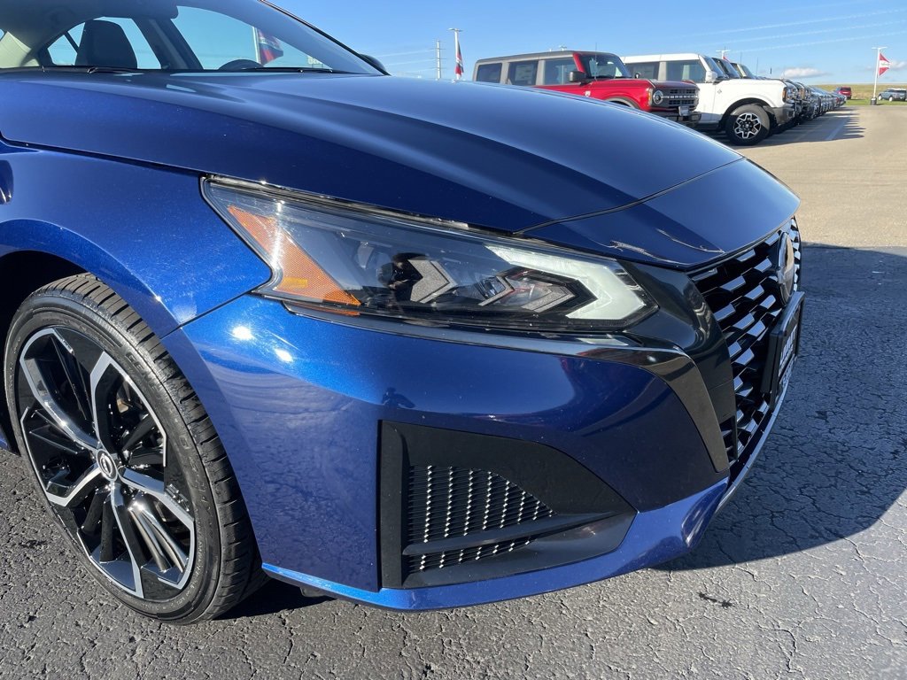 Used 2024 Nissan Altima 2.5 SR image 33