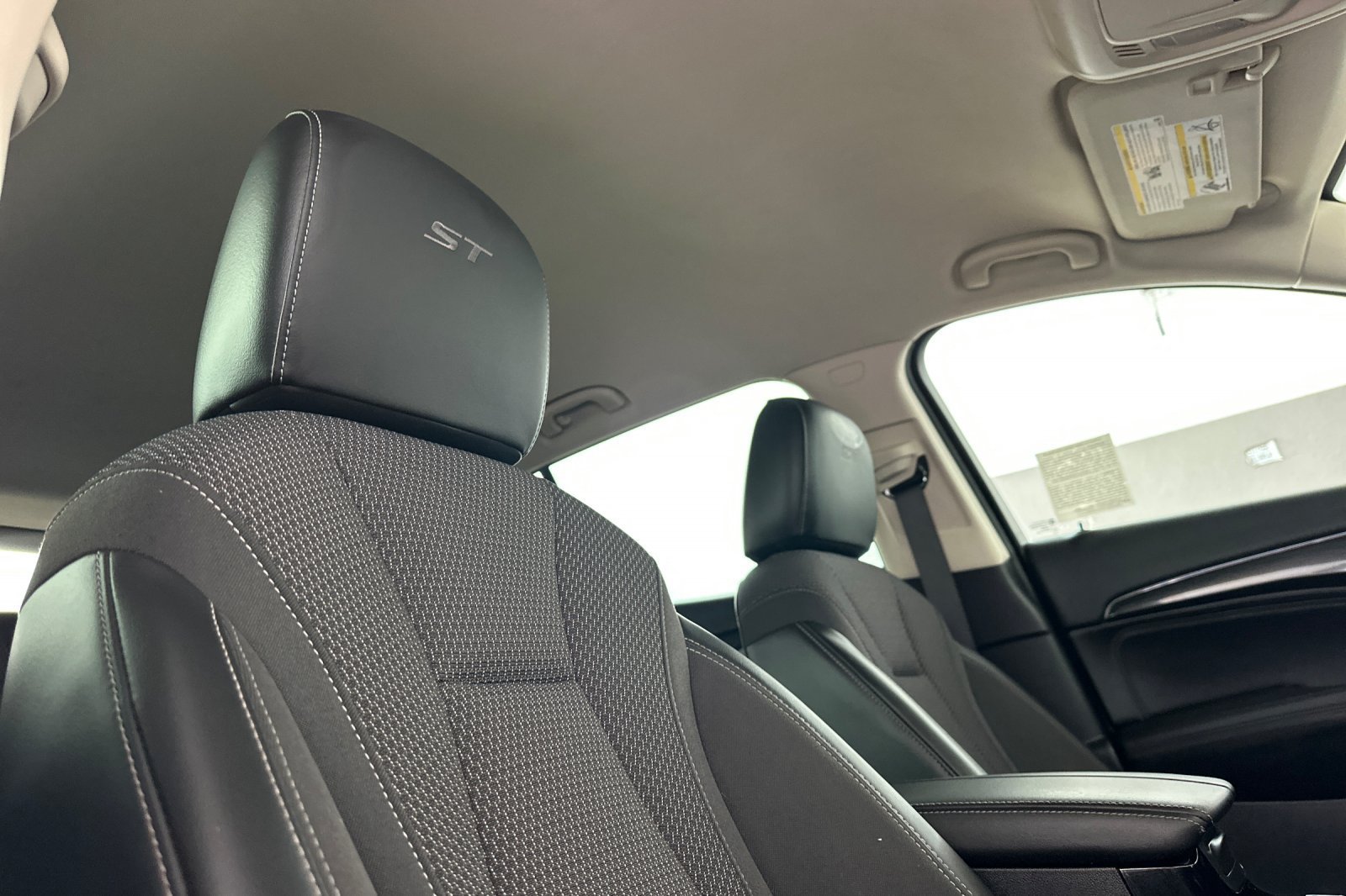 Certified 2023 Buick Envision Preferred w/ Sport Touring Package AWD/4WD image 21