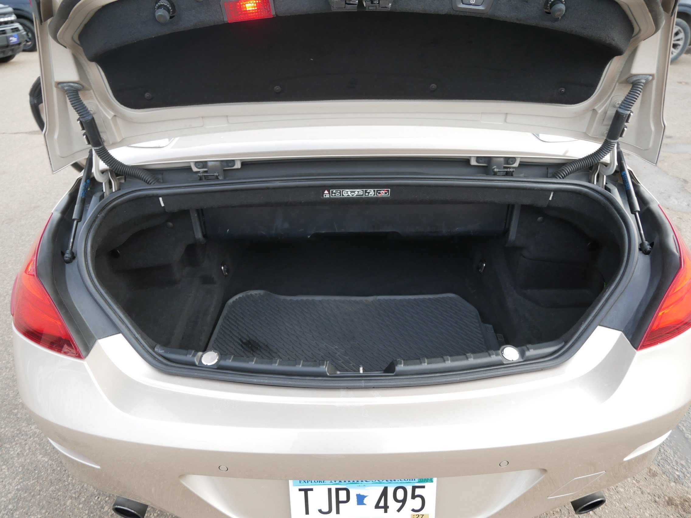 Used 2012 BMW 640i Convertible image 18