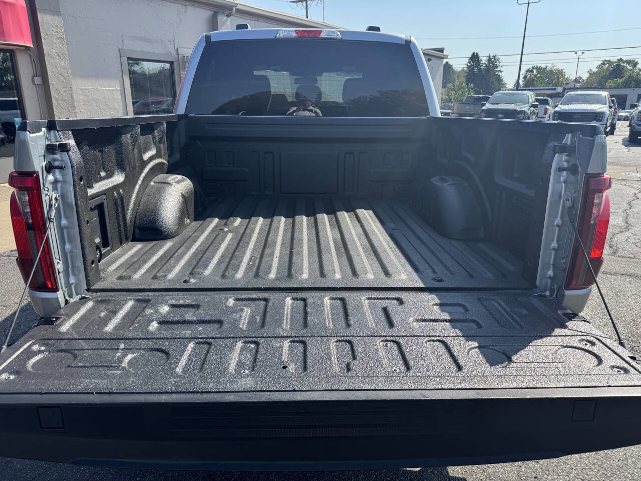 Used 2024 Ford F150 XLT w/ XLT Black Appearance Package image 15