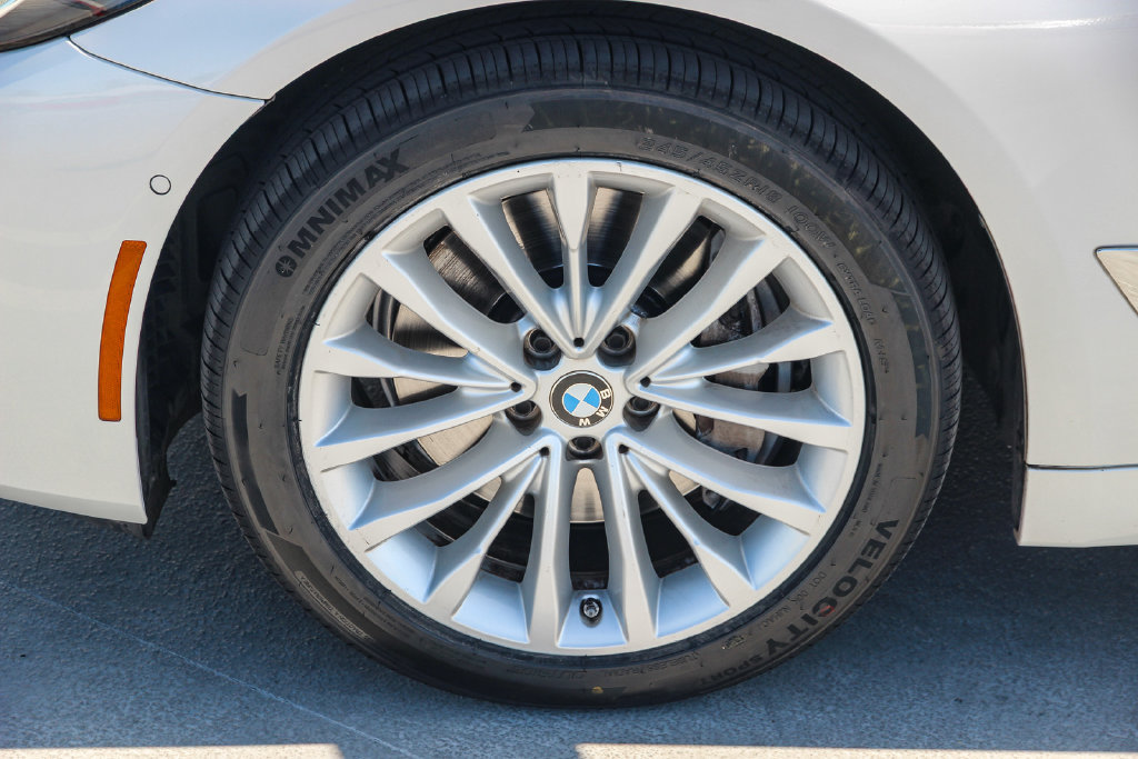 Used 2021 BMW 540i RWD image 10