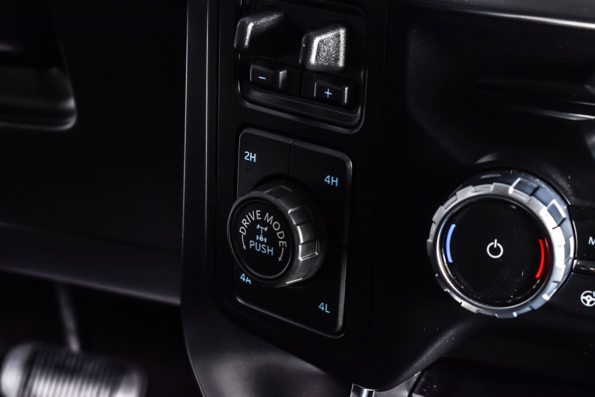 Used 2023 Ford F150 Raptor AWD/4WD image 24