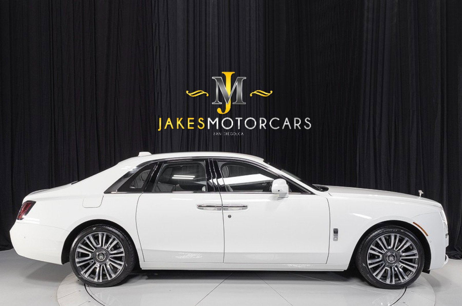 Used 2022 Rolls-Royce Ghost w/ Ghost Package AWD/4WD image 14