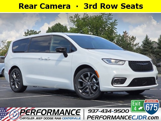 New 2026 Chrysler Pacifica Select image 1