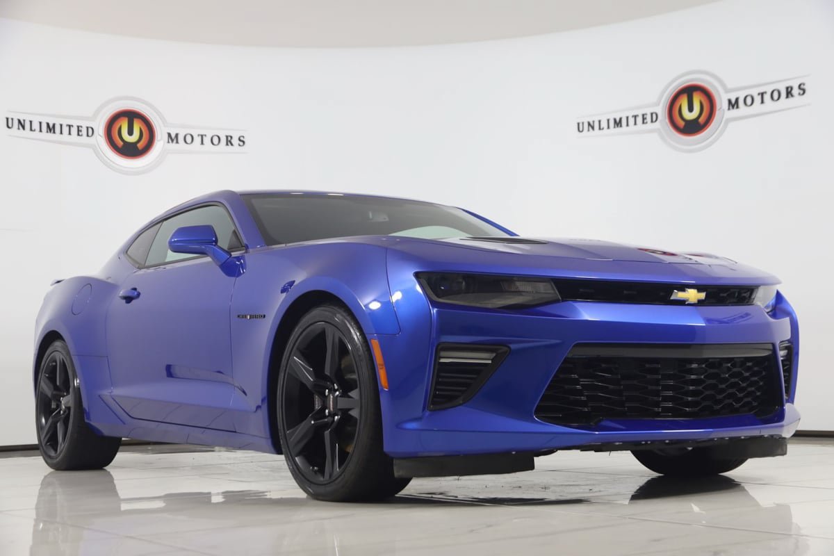 Used 2018 Chevrolet Camaro SS RWD image 28