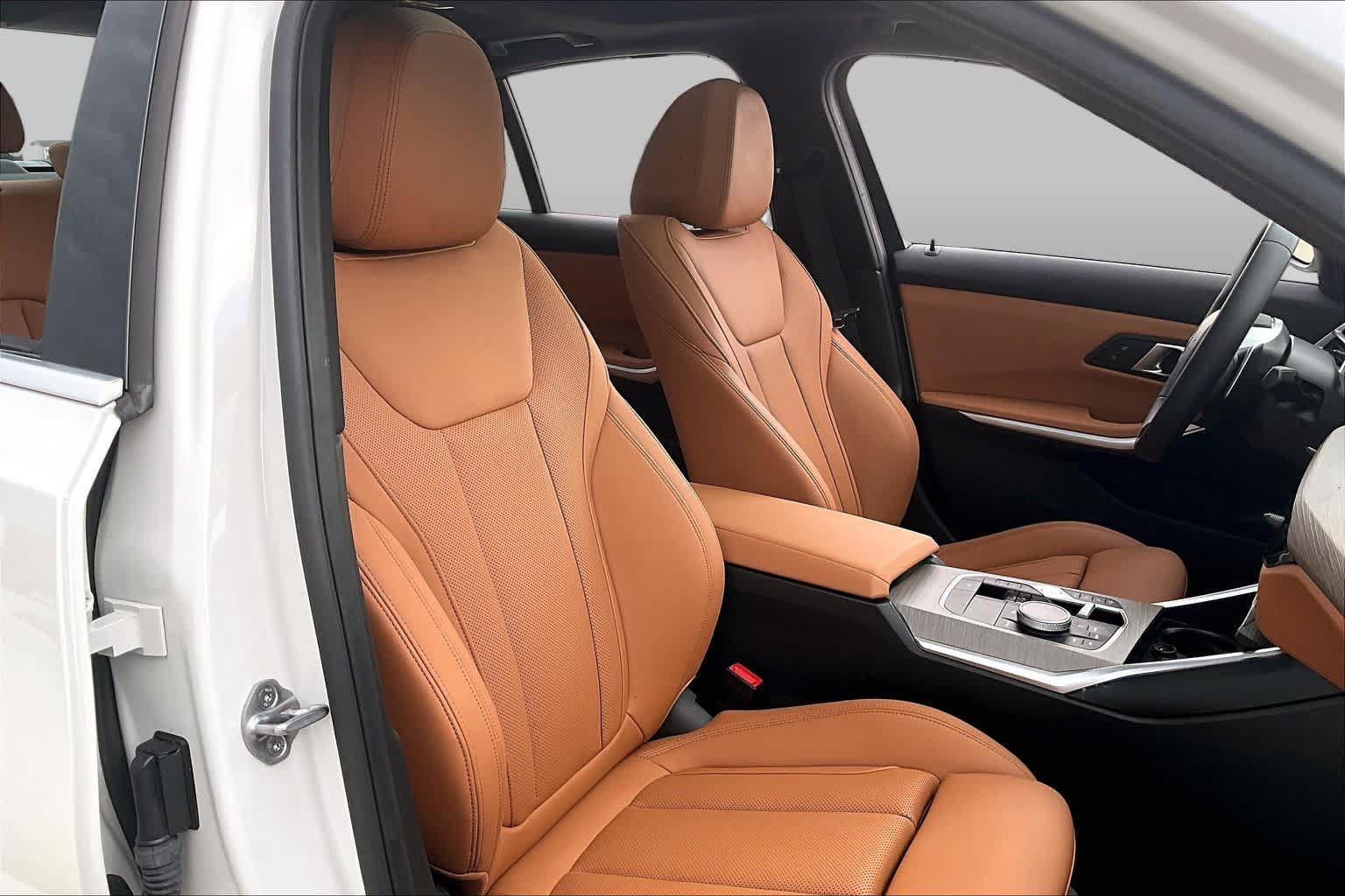 Used 2025 BMW 330i Sedan RWD image 8