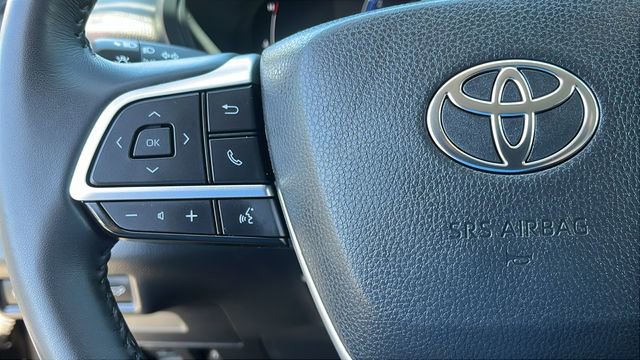 Certified 2025 Toyota Grand Highlander AWD image 12