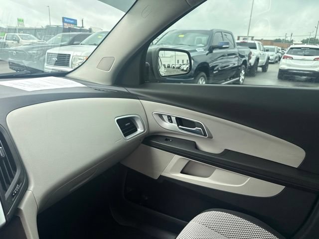 Used 2017 Chevrolet Equinox LS FWD image 21
