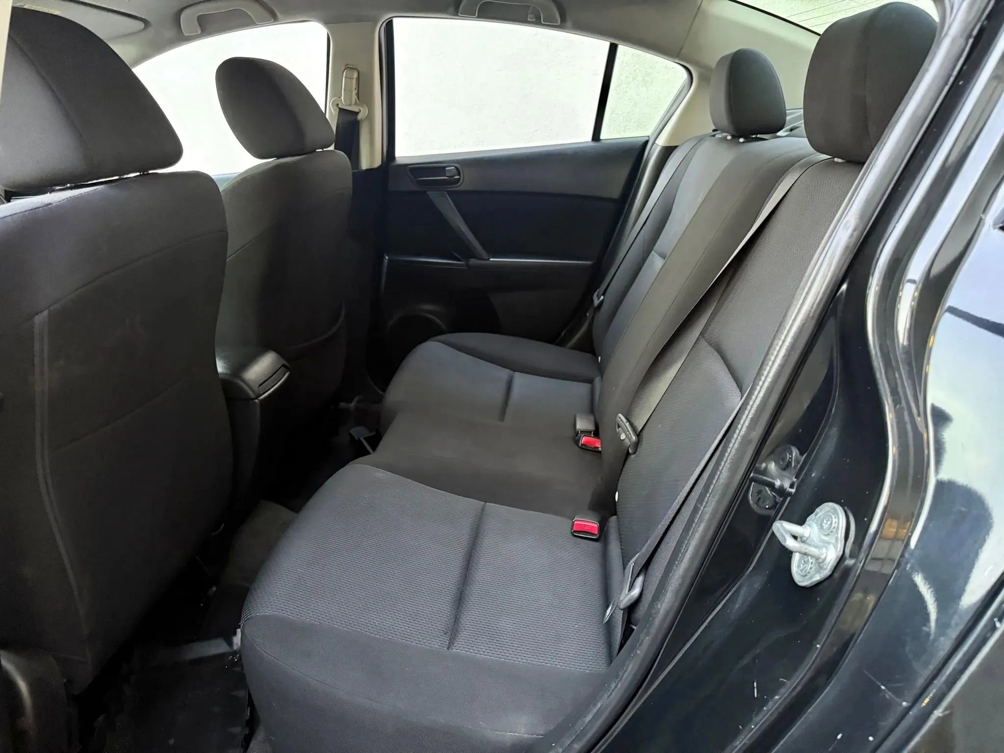 Used 2010 MAZDA MAZDA3 i Sport image 21