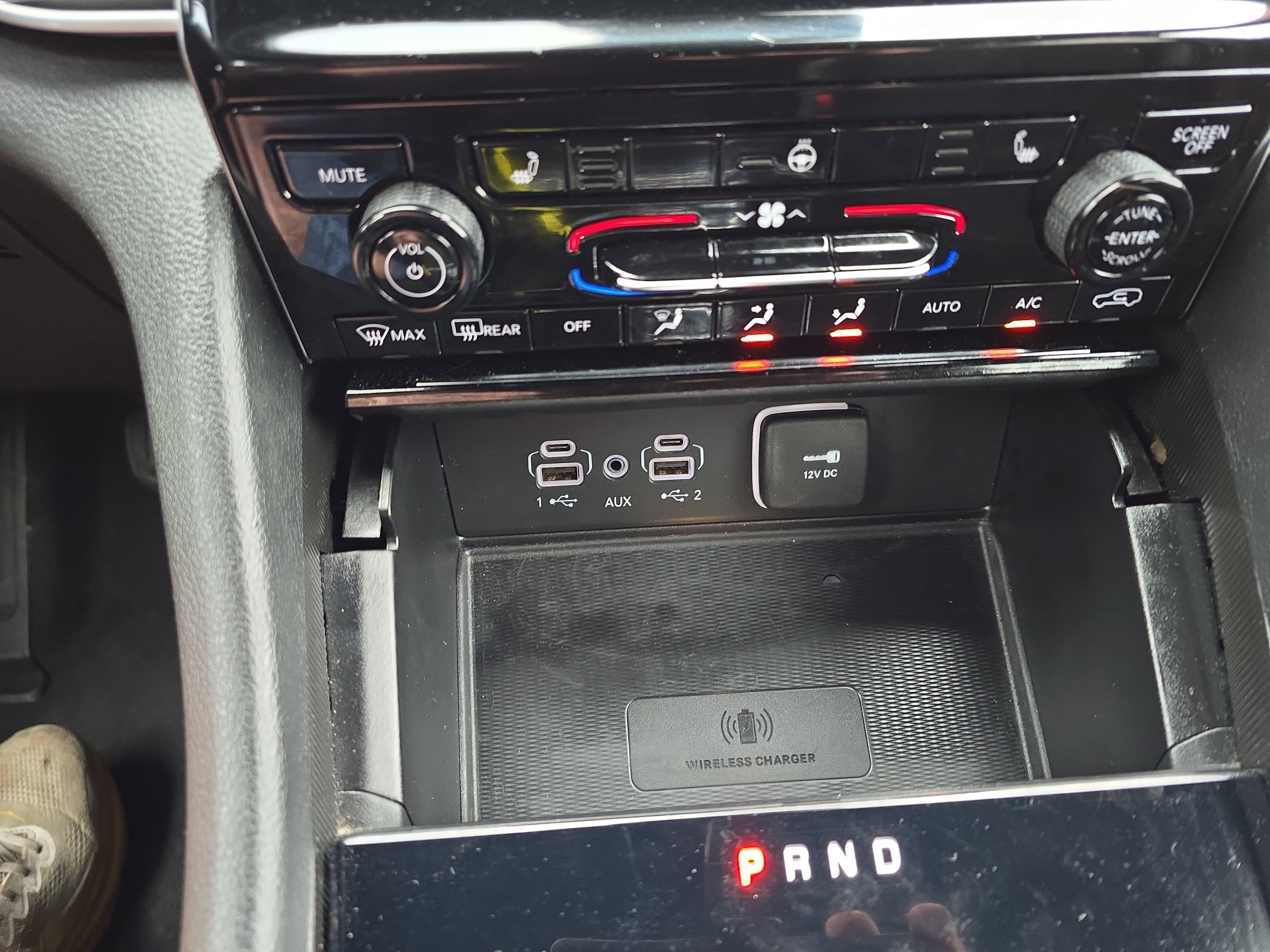 Used 2024 Jeep Grand Cherokee Altitude AWD/4WD image 25