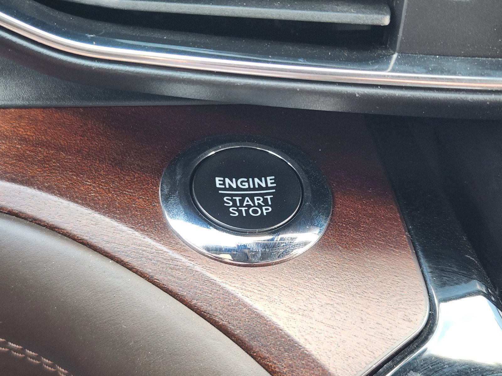 Used 2024 Ford Explorer King Ranch w/ Technology Package AWD/4WD image 23