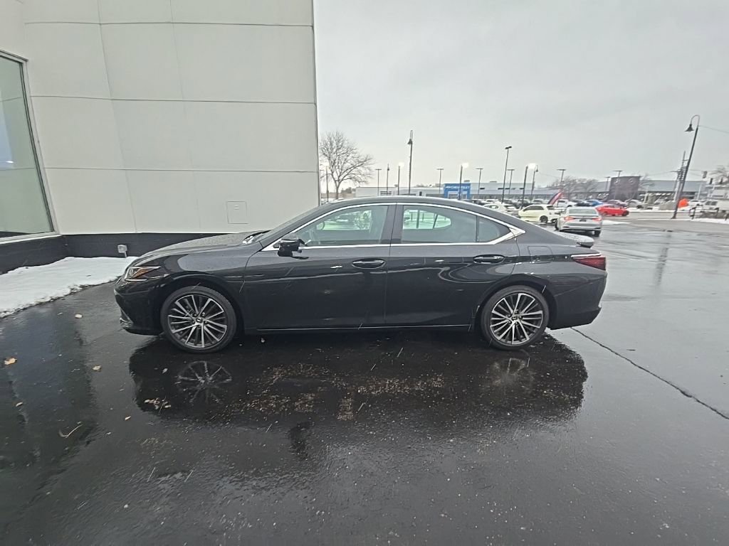 Used 2023 Lexus ES 350 w/ Premium Package image 6