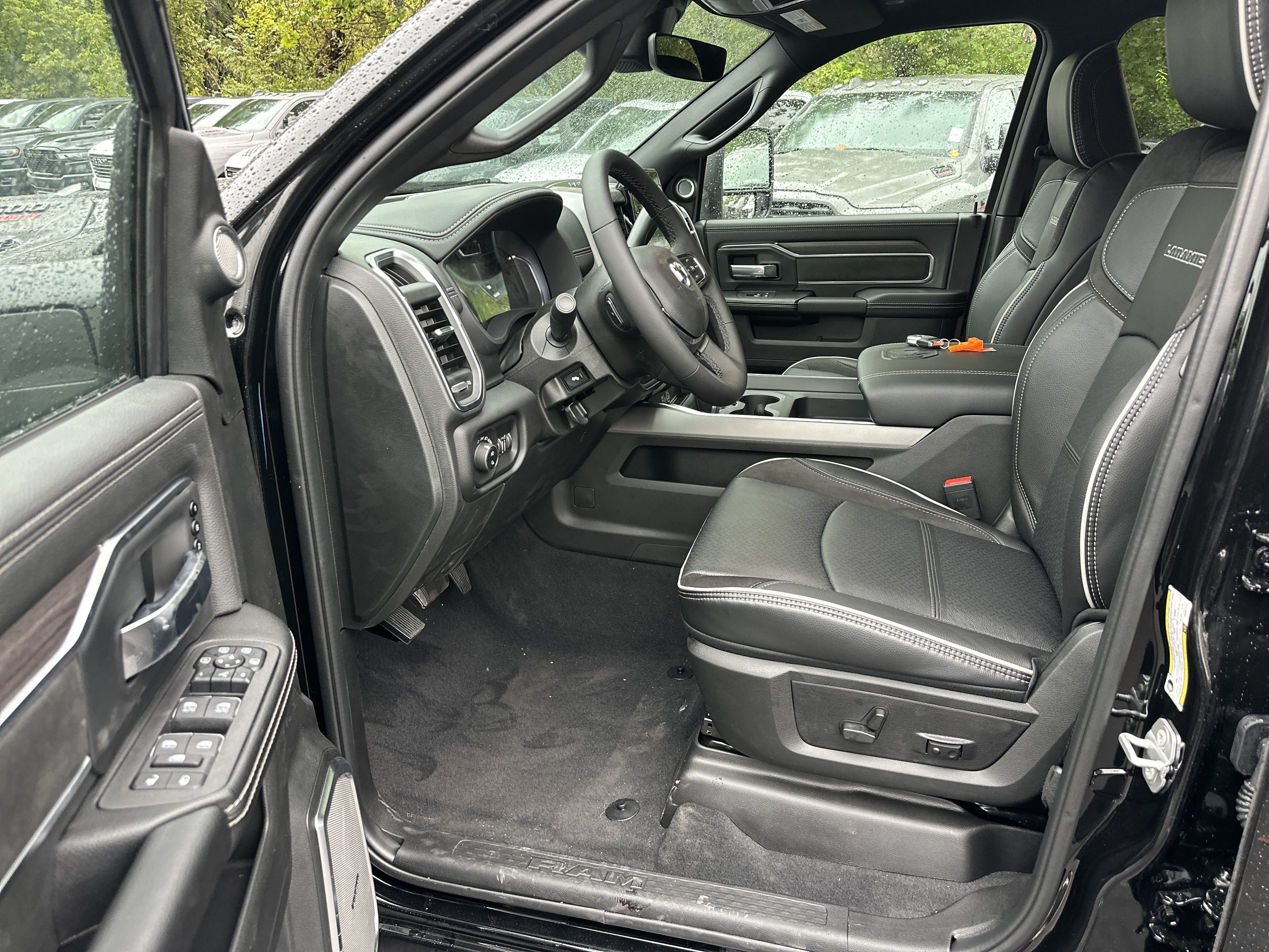 New 2027 RAM 2500 Laramie AWD/4WD image 28