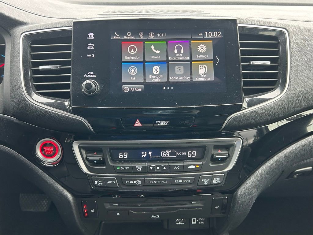 Used 2019 Honda Pilot Touring image 19