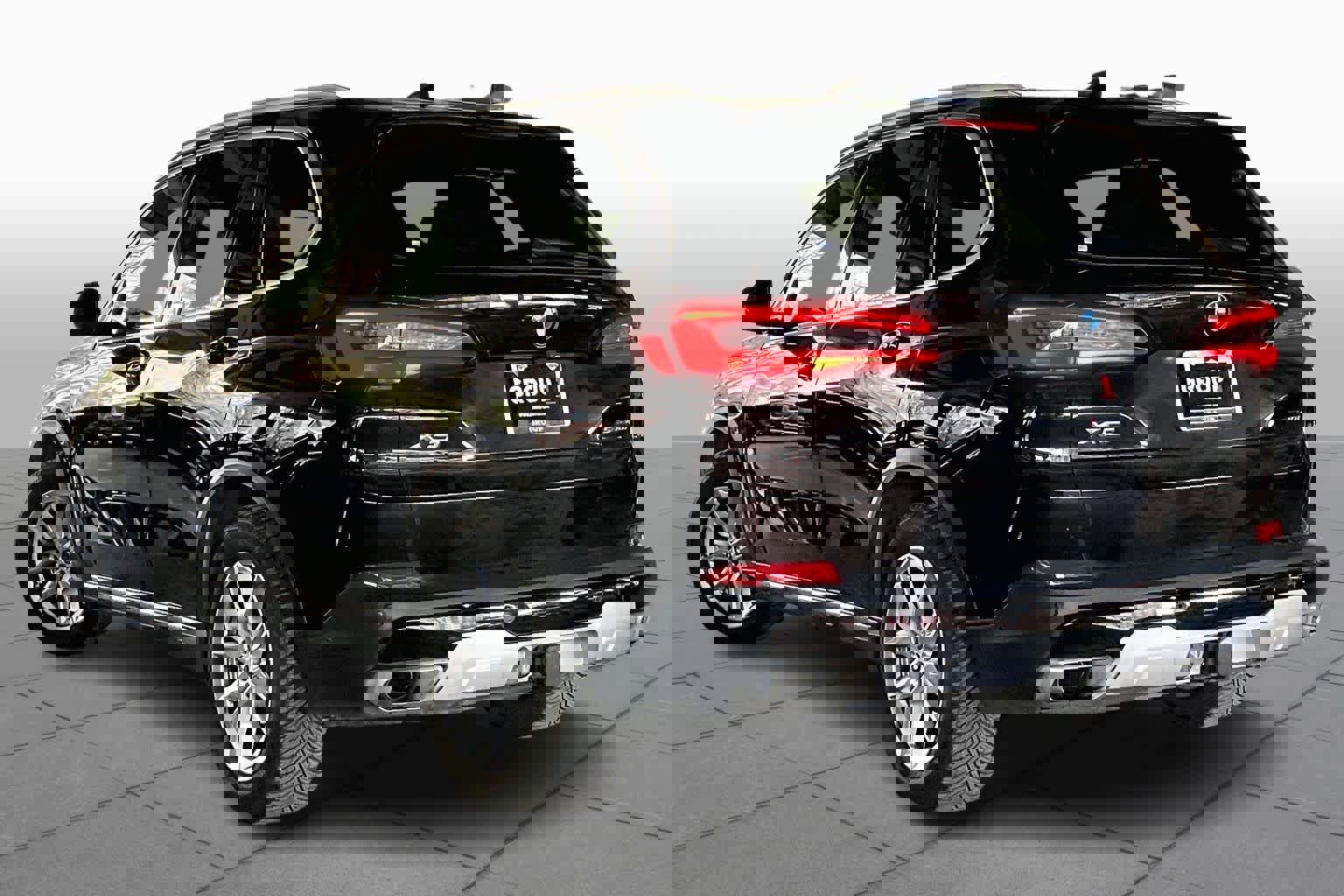 Used 2023 BMW X5 sDrive40i w/ Parking Assistance Package image 11