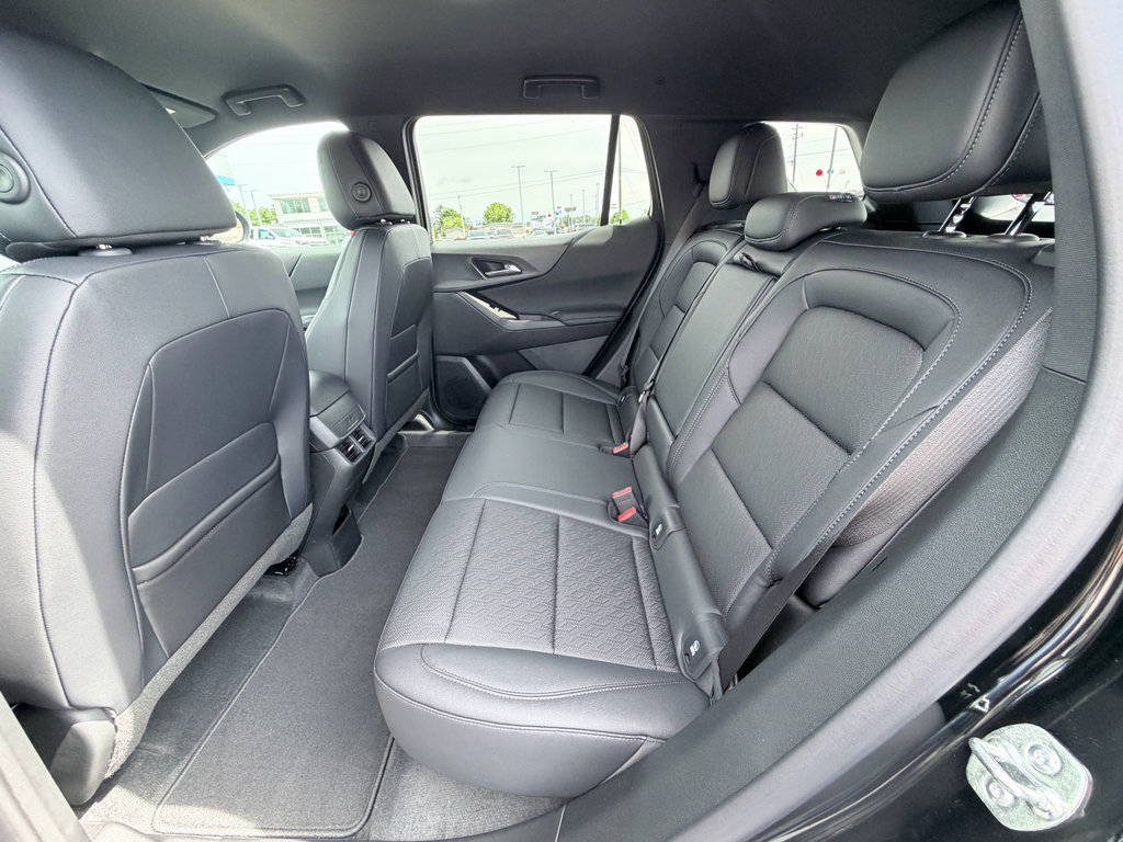 New 2026 Chevrolet Equinox LT w/ Convenience Package II AWD/4WD image 27