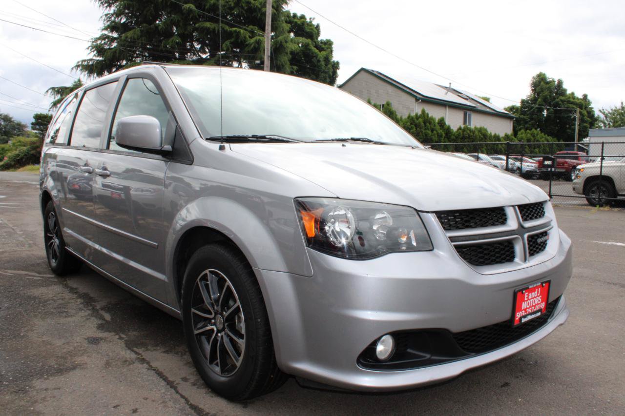 Used 2016 Dodge Grand Caravan R/T FWD image 7