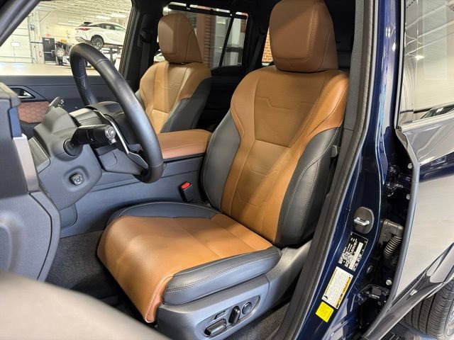 Used 2024 Lexus GX 550 w/ Accessory Package (Z1) AWD/4WD image 13