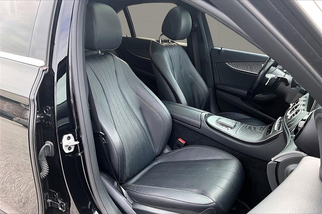 Used 2021 Mercedes-Benz E 350 4MATIC Sedan image 5