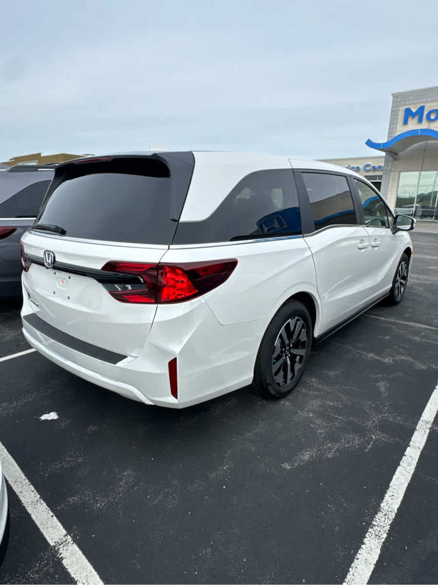New 2027 Honda Odyssey EX-L image 14