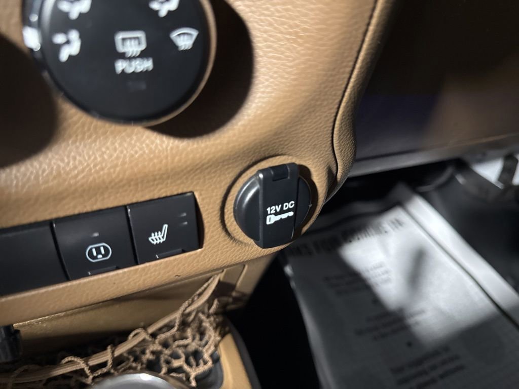 Used 2017 Jeep Wrangler Unlimited Sahara w/ Connectivity Group image 30