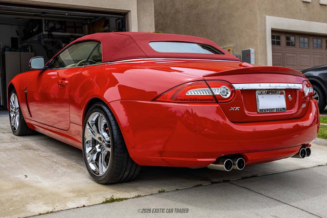 Used 2010 Jaguar XKR R RWD image 19