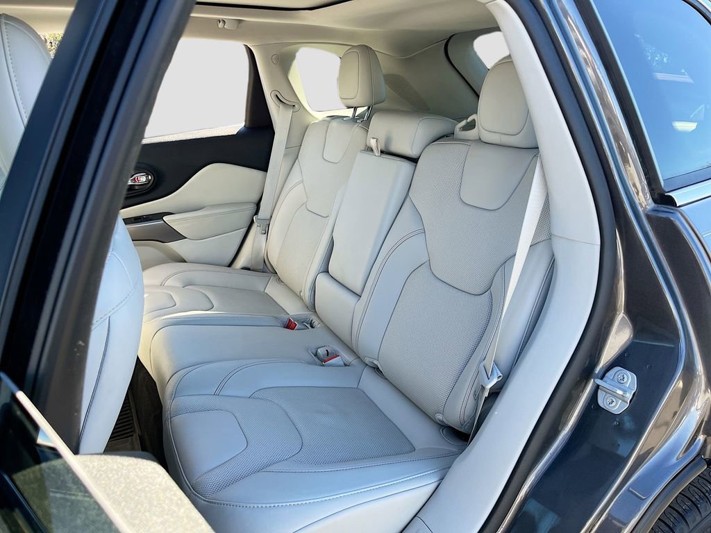 Certified 2022 Jeep Cherokee Limited image 24