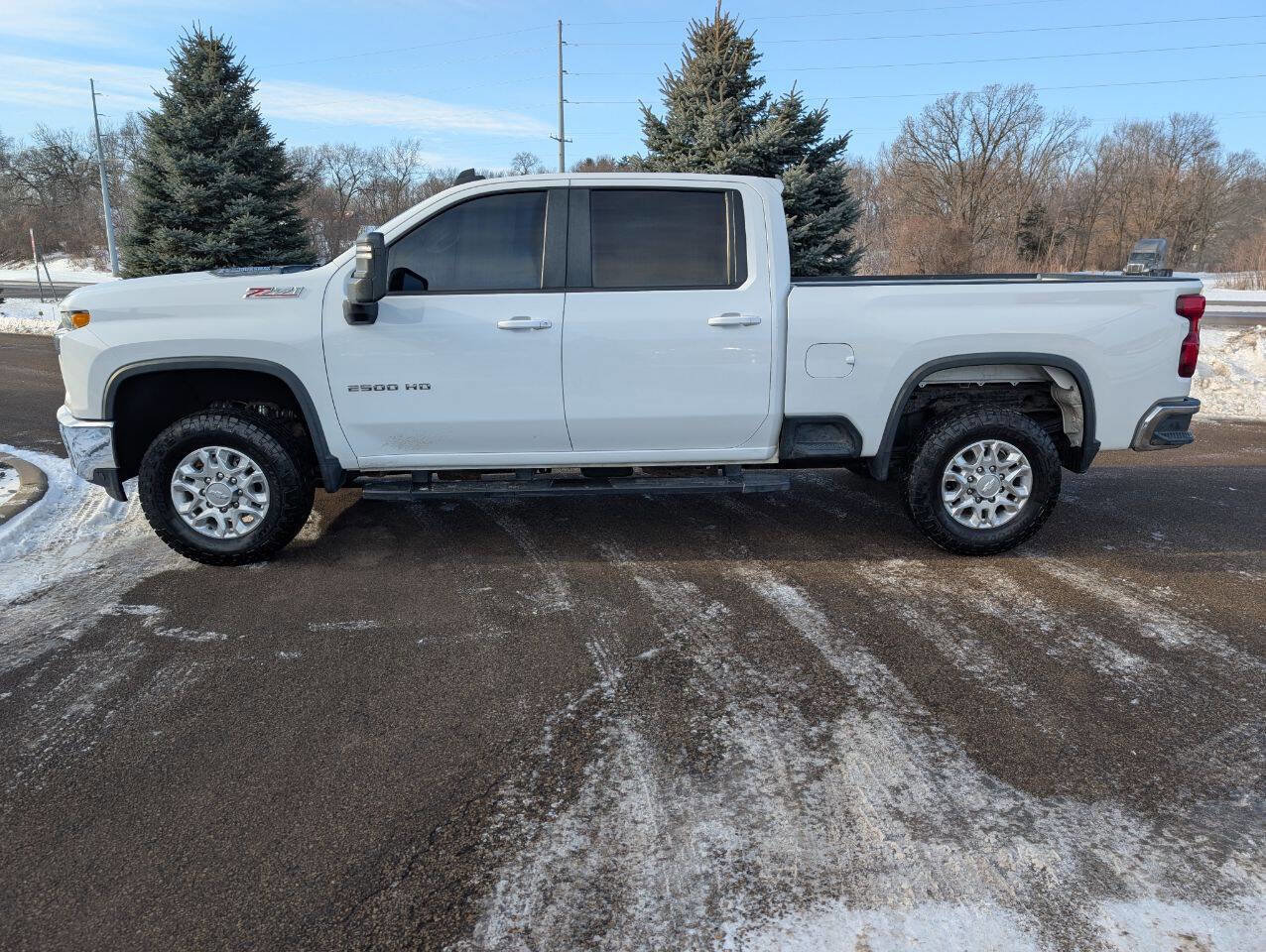 Used 2020 Chevrolet Silverado 2500 LT w/ Z71 Off-Road Package AWD/4WD image 6