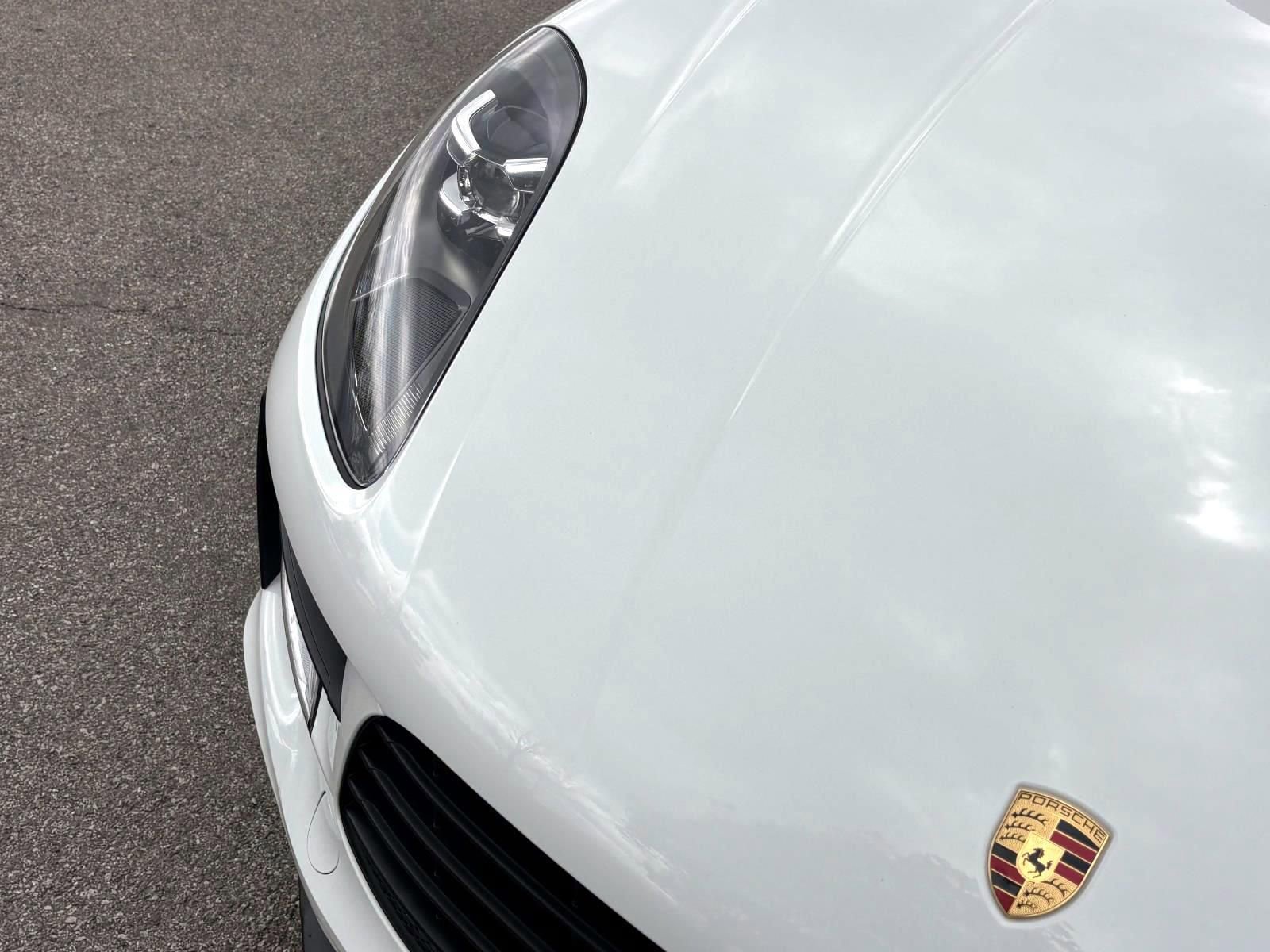 Used 2020 Porsche Macan AWD/4WD image 15