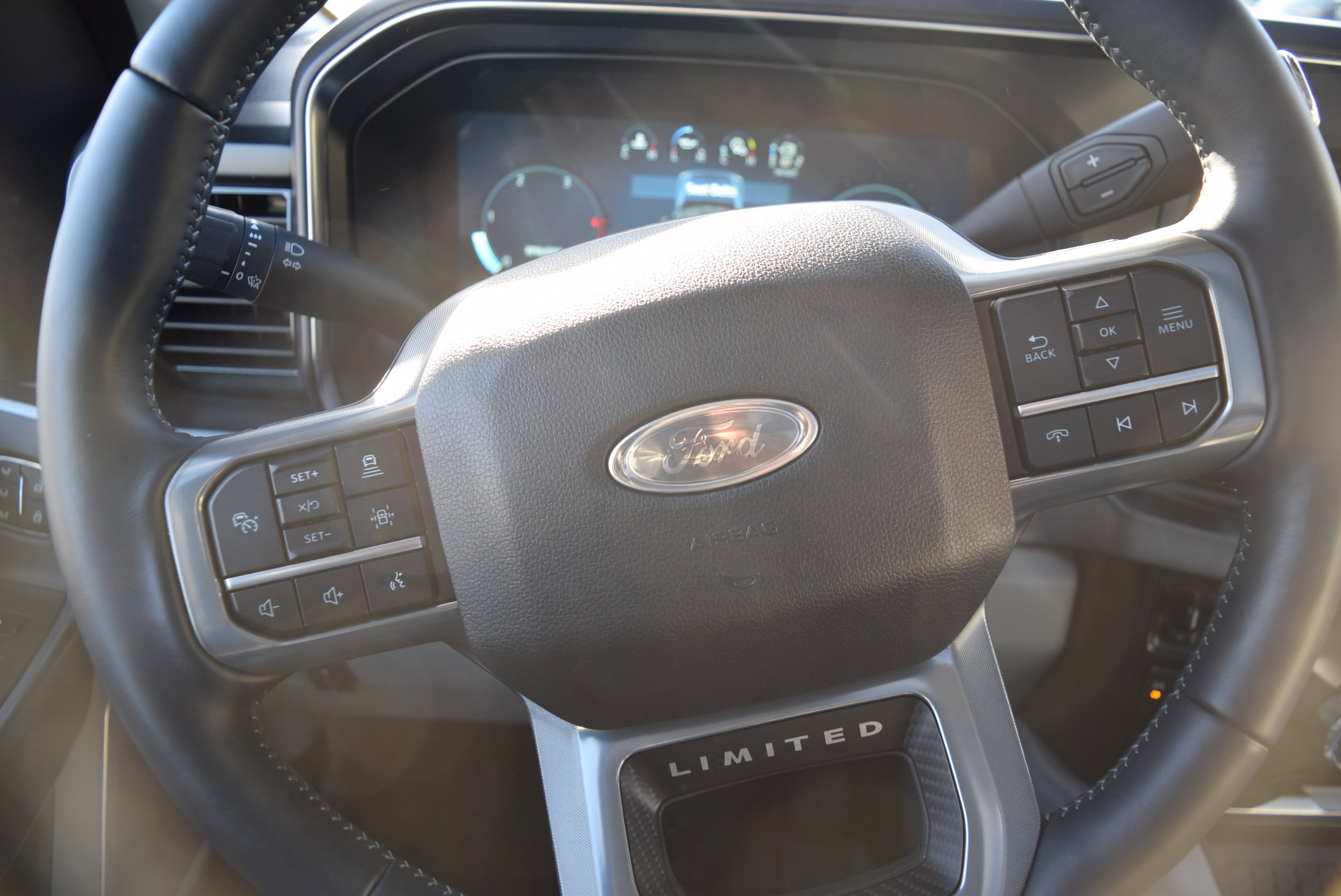 Used 2024 Ford F350 Limited w/ FX4 Off-Road Package image 14