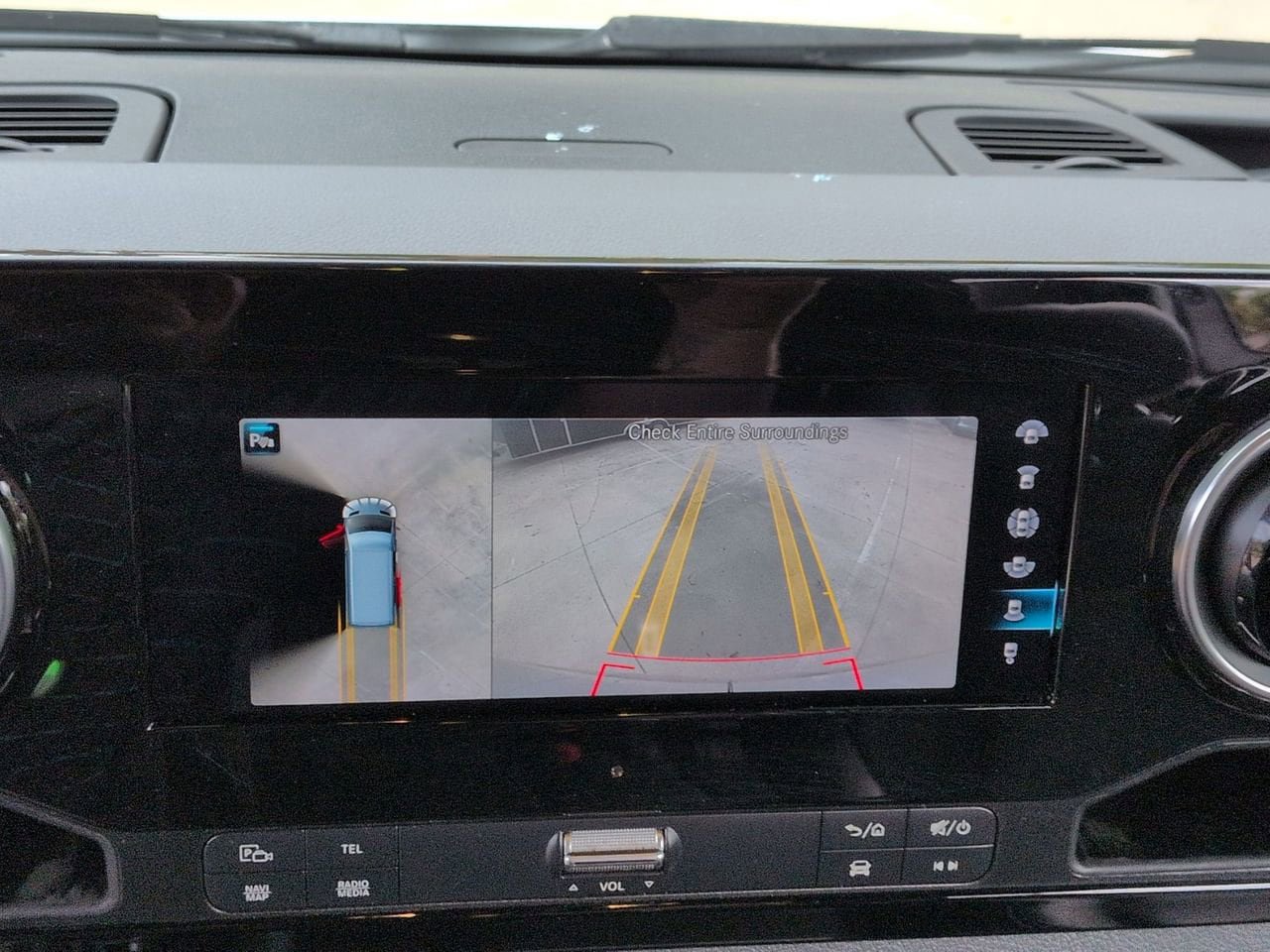 Used 2019 Mercedes-Benz Sprinter 2500 image 17