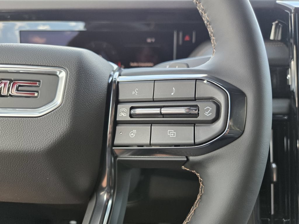New 2026 GMC Yukon XL AT4 w/ AT4 Premium Package AWD/4WD image 19