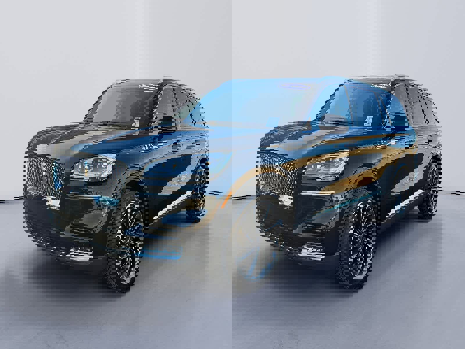 Used 2020 Lincoln Aviator Reserve w/ Equipment Group 202A image 7