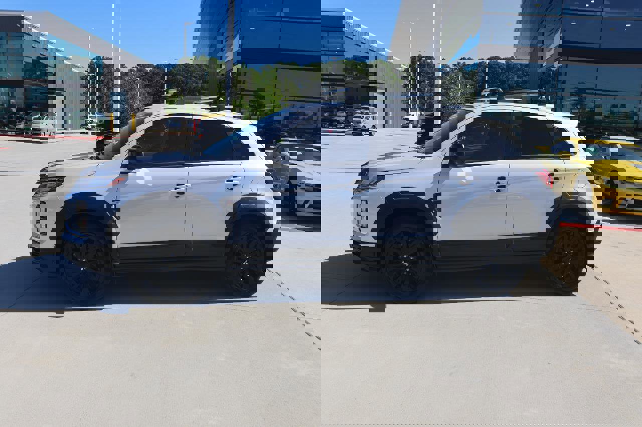 Used 2024 Mitsubishi Outlander Sport AWD image 2