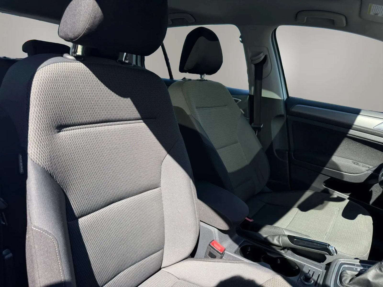 Used 2016 Volkswagen Golf S FWD image 48