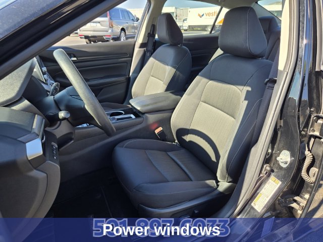 Used 2024 Nissan Altima 2.5 SV FWD image 10