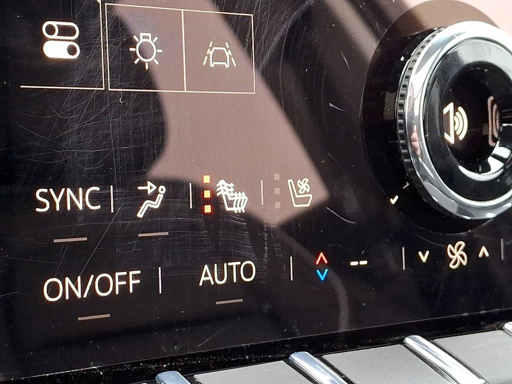 New 2026 GMC Terrain Denali w/ LPO, Floor Liner Package image 17