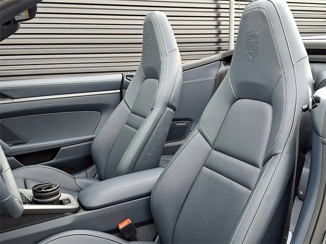 Used 2025 Porsche 911 Carrera image 5
