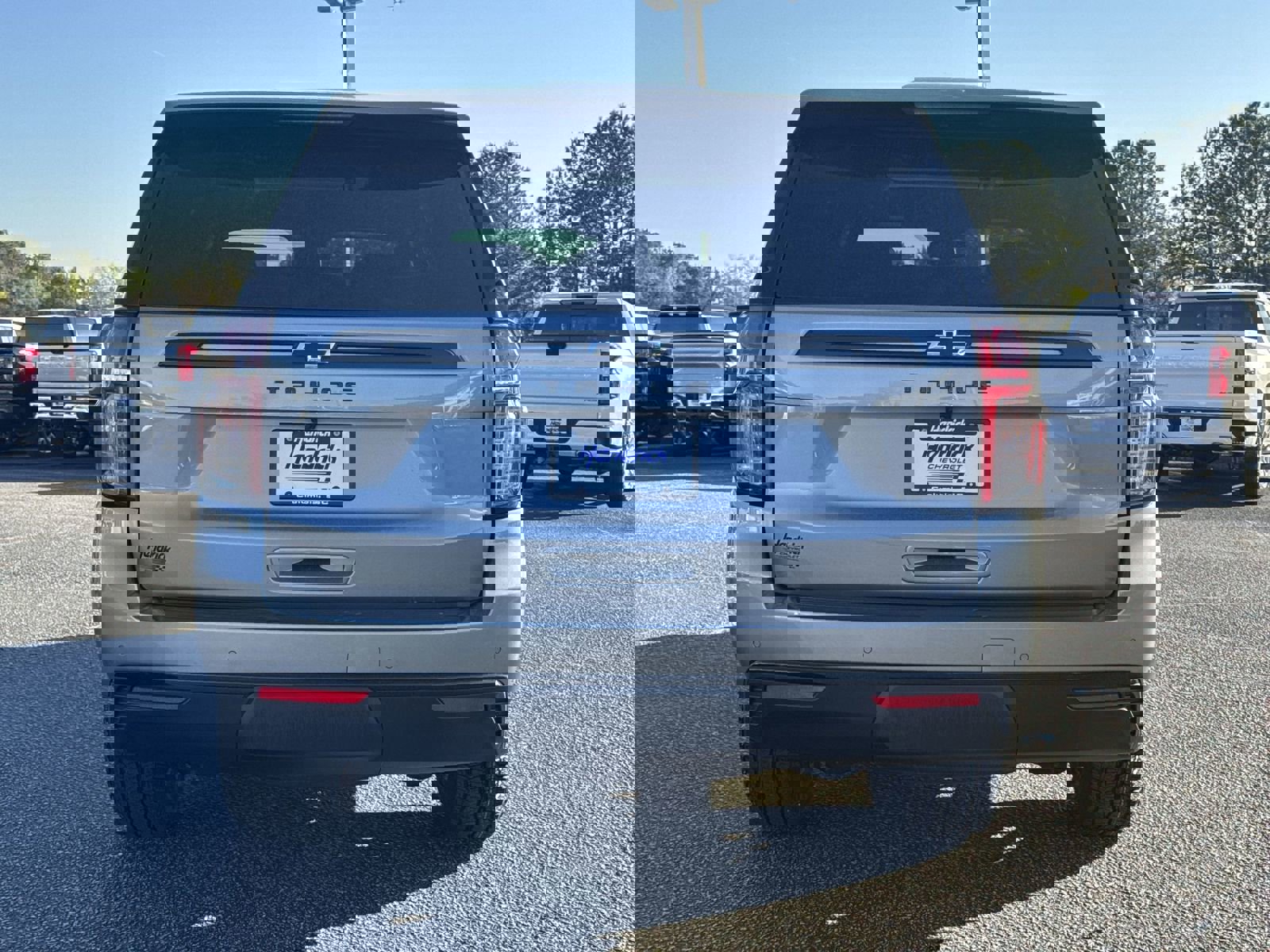 Used 2023 Chevrolet Tahoe Z71 w/ Luxury Package AWD/4WD image 9