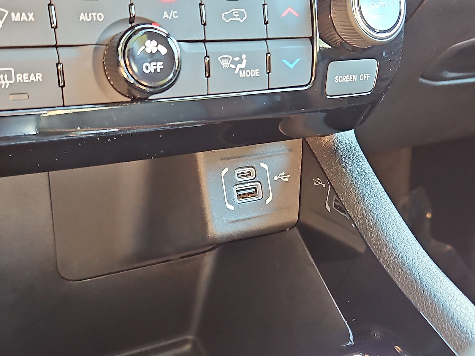 Used 2023 Jeep Compass High Altitude image 24