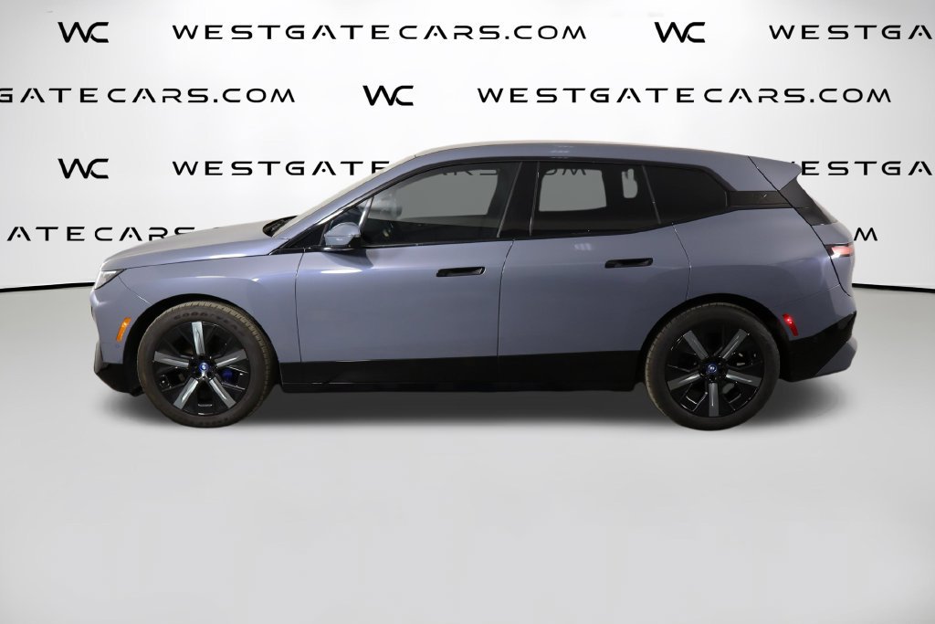 Used 2023 BMW iX xDrive50 w/ Premium Package AWD/4WD image 5