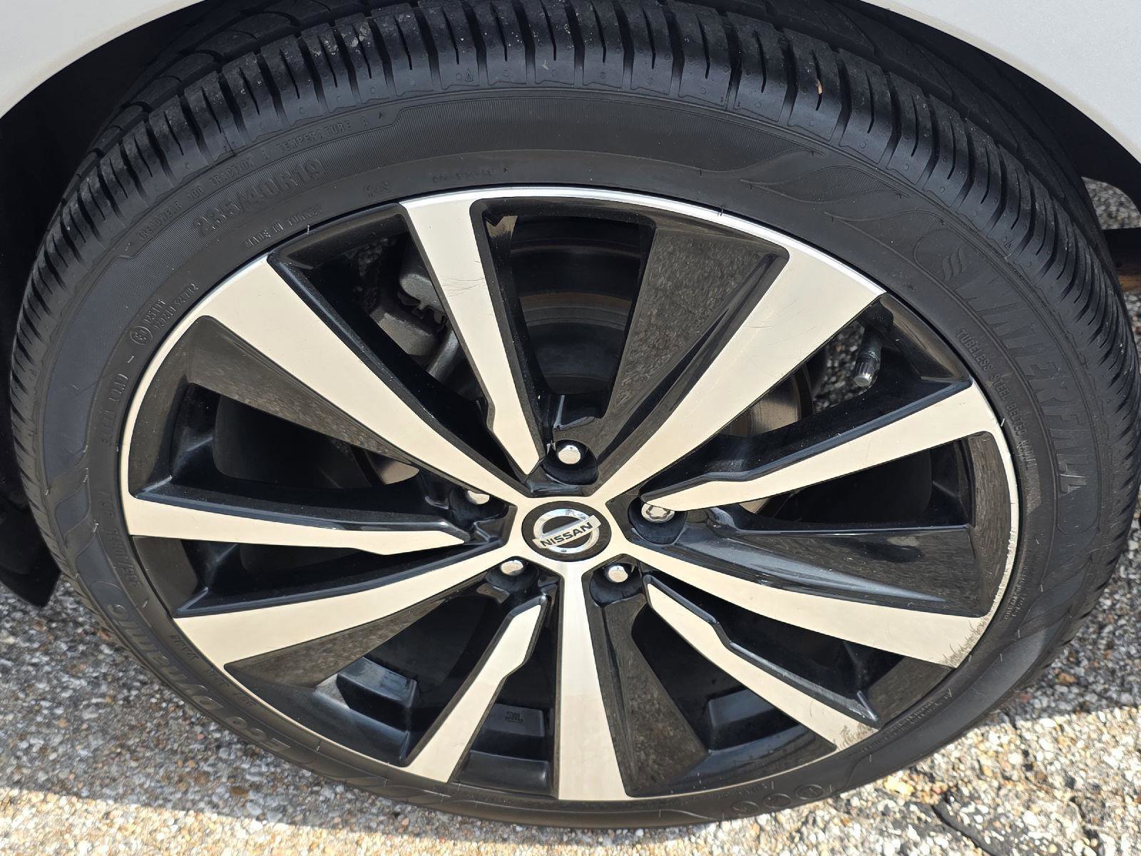 Used 2021 Nissan Altima 2.5 SR w/ SR Premium Package image 39