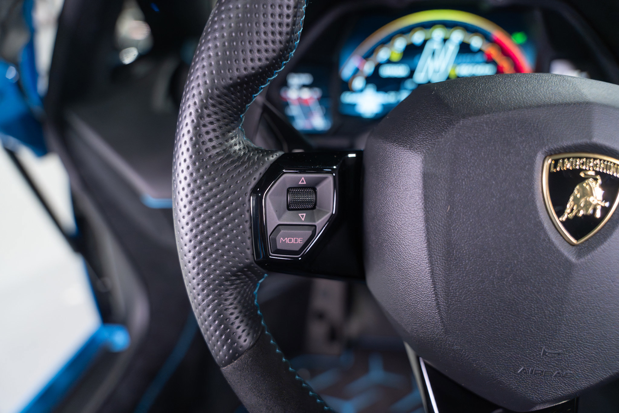 Used 2021 Lamborghini Aventador SVJ image 31